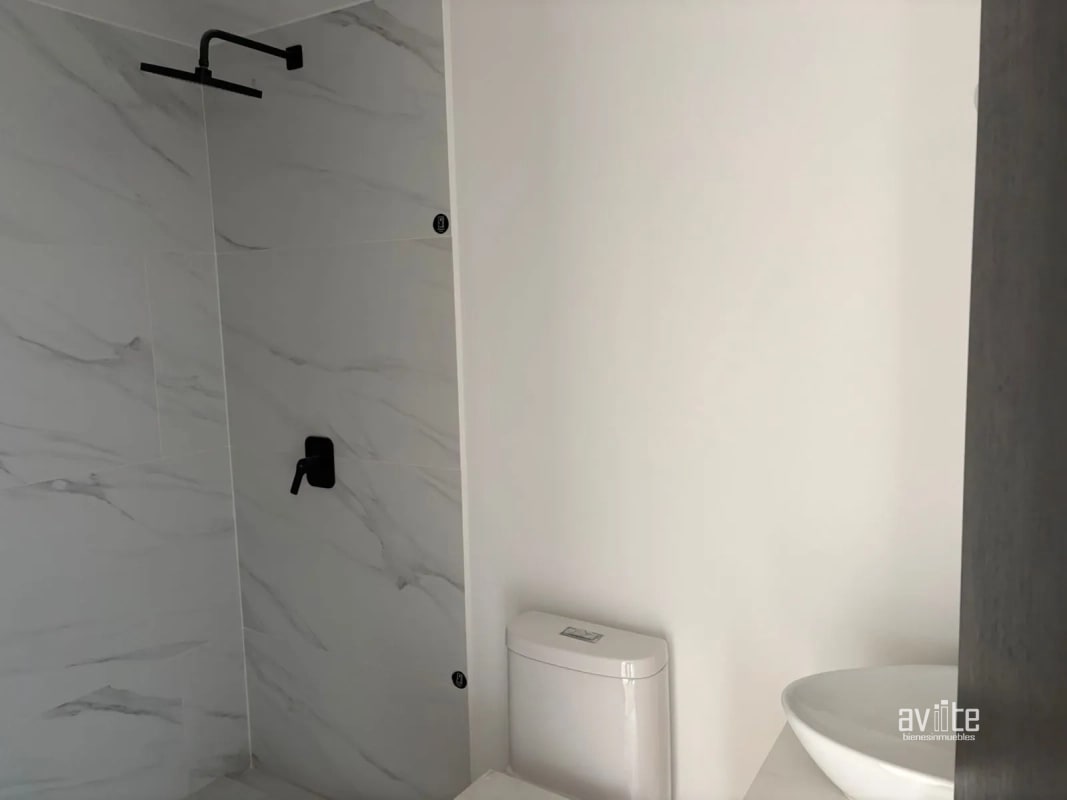 Apartamento tipo estudio en alquiler en Centrico, zona 5.    Q5,500.00 incluye linea blanca. - 5
