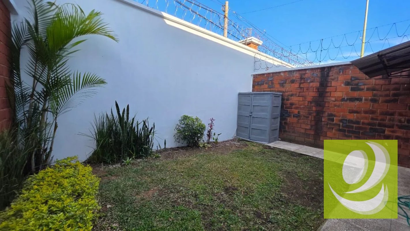 CASA RESIDENCIAL EN VENTA EN Z3 JARDINES DE LAS DALIAS - 1