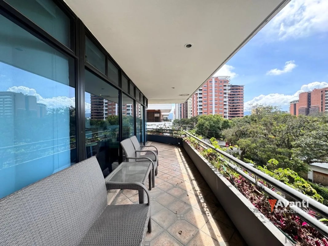 VENTA APARTAMENTO ZONA 14, AMPLIO - 11