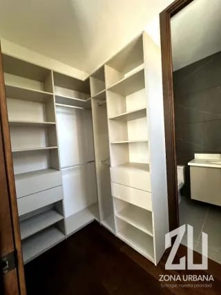 Apartamento amplio y bien iluminado con balcón en Edificio Tero 14 — Apartamento en Alquiler en Zona 14, Guatemala, Ciudad — miniatura 8 de 10
