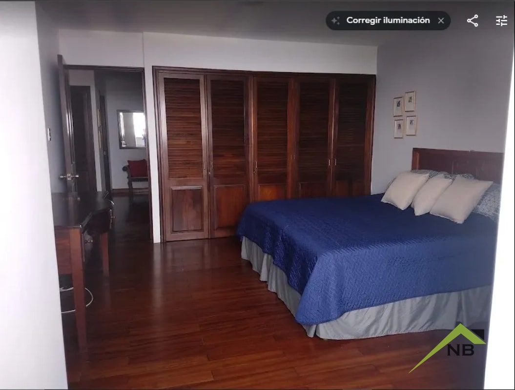 APARTAMENTO EN VENTA ZONA 13 CON VISTA AL LAGO Y VOLCANES - 1