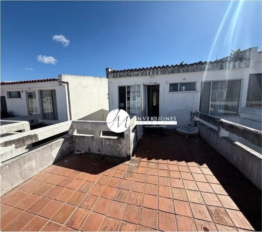 casa en venta en zona 16 - Image 2
