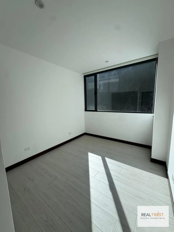 Apartamento en renta Spazio zona 15 - 8