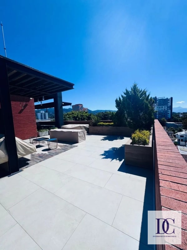 📍 APARTAMENTO EN VENTA – EDIFICIO LA VILLA | ZONA 14 - 5