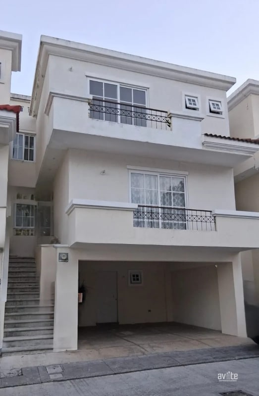 Condado San Nicolas 3. Casa de 3 niveles en venta Q1,950,000 más impuestos - 16