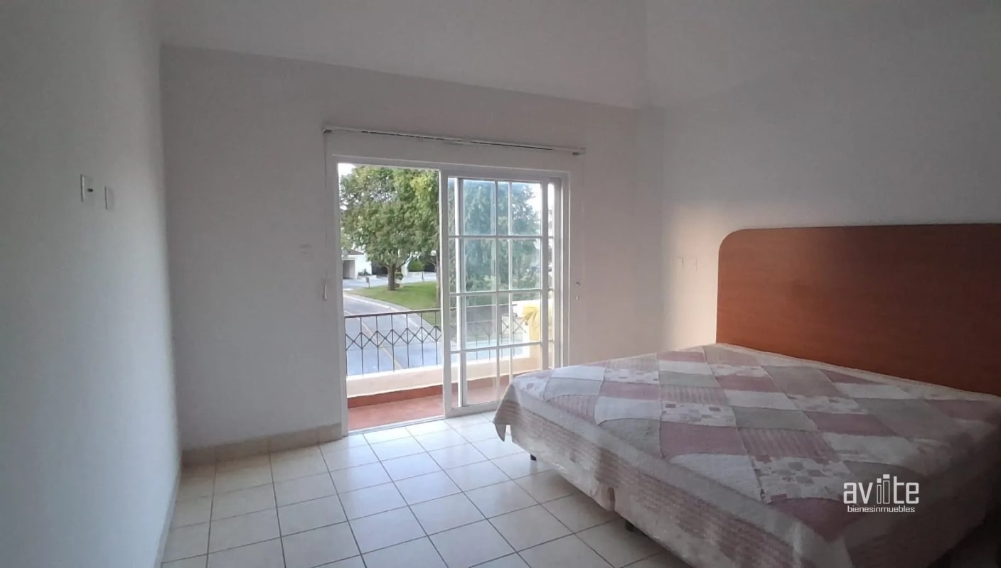 Condado San Nicolas 3.   Casa de 3 niveles en venta Q1,950,000 más impuestos - 3