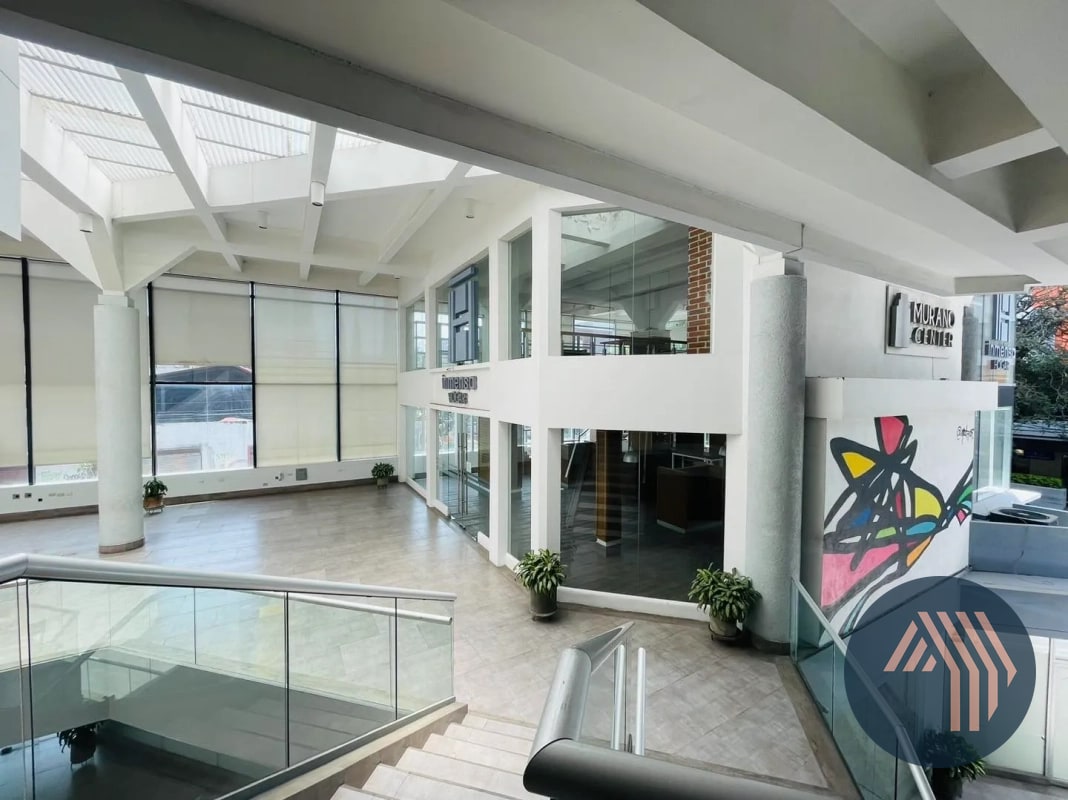 ALQUILER DE OFICINA TABICADA 151MT2 - MURANO CENTER, ZONA 10 - 2