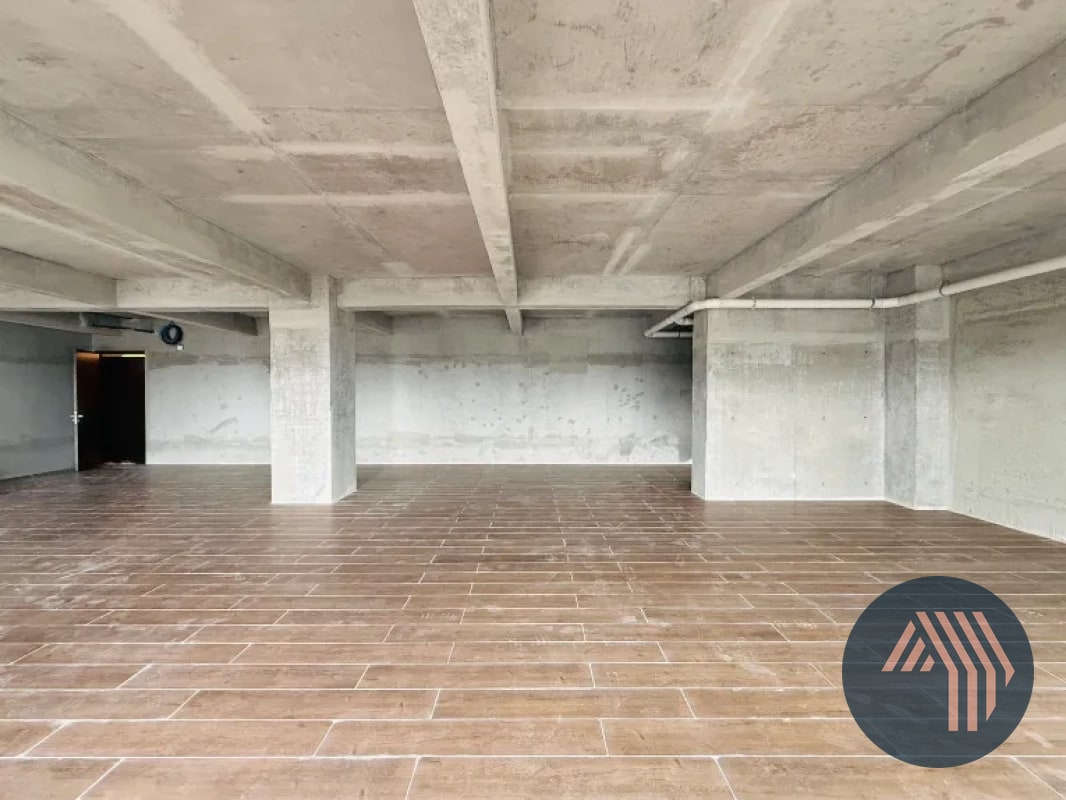 ALQUILER DE OFICINA 139MT2 PARA ESTRENAR - GAURA, ZONA 15 - 9