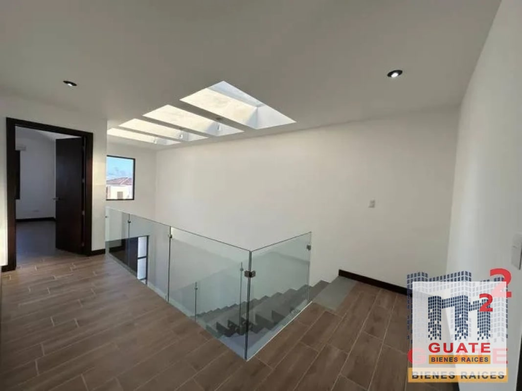 Casa en condominio en Renta, Zona 16 - 14