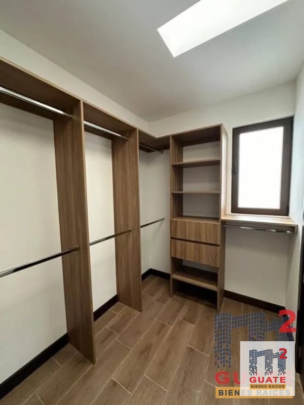 Casa en condominio en Renta, Zona 16 - 2