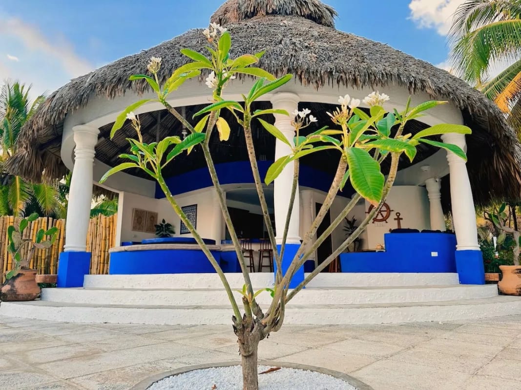 Vendo Linda casa frente al Mar en ruta a Monterico km 139.5 — Casa vacacional en Venta en Monterrico, Santa Rosa — foto 2 de 7