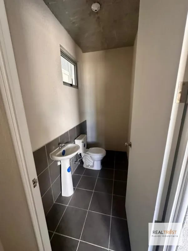 BODEGA EN RENTA EN CARRETERA A EL SALVADOR — Bodega / Ofibodega en Alquiler en Carretera a El Salvador, Guatemala, Ciudad — foto 8 de 12