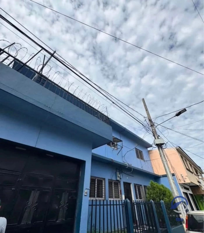 Amplia casa comercial en renta a cuadra y media del Parque Central de Zacapa - 9