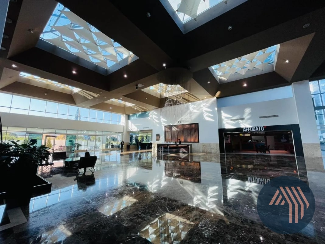 VENTA DE OFICINA 70MT2 - ZONA PRADERA, ZONA 10 - 10