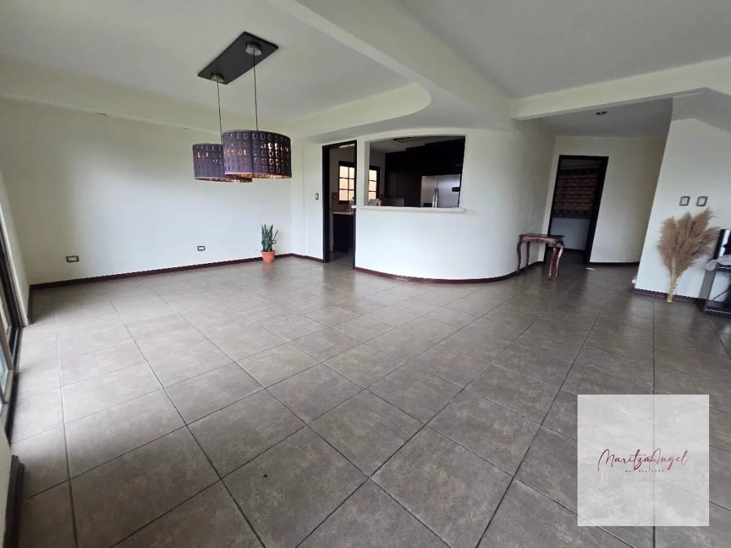 CASA EN VENTA EN ZONA 16 VR Q2.400.000 - 11
