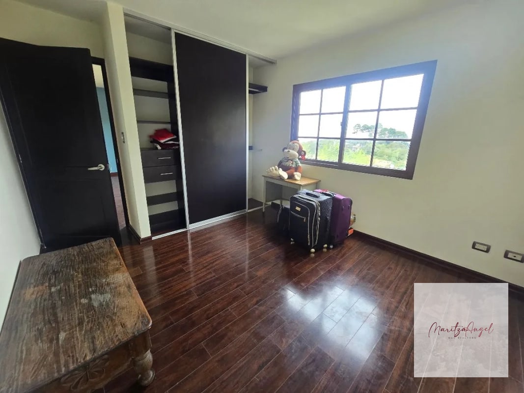 CASA EN VENTA EN ZONA 16 VR Q2.400.000 - 8