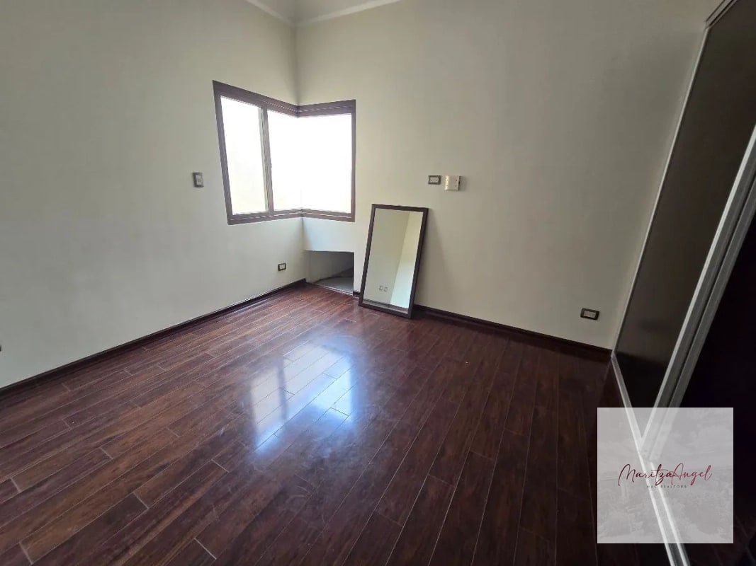 CASA EN VENTA EN ZONA 16 VR Q2.400.000 - 6