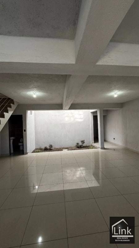 Venta de Casa SAN CRISTOBAL SECTOR B5 - 11