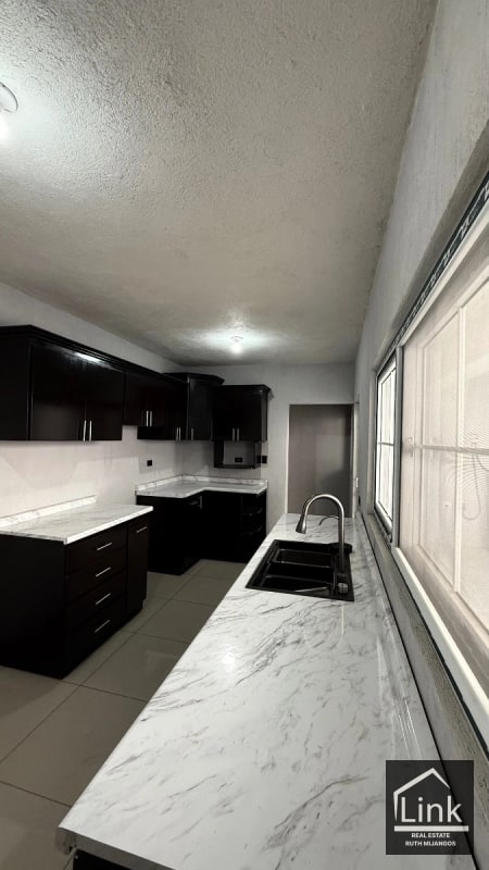 Venta de Casa SAN CRISTOBAL SECTOR B5 - 9