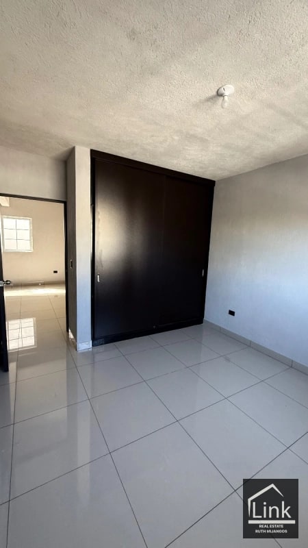 Venta de Casa SAN CRISTOBAL SECTOR B5 - 4
