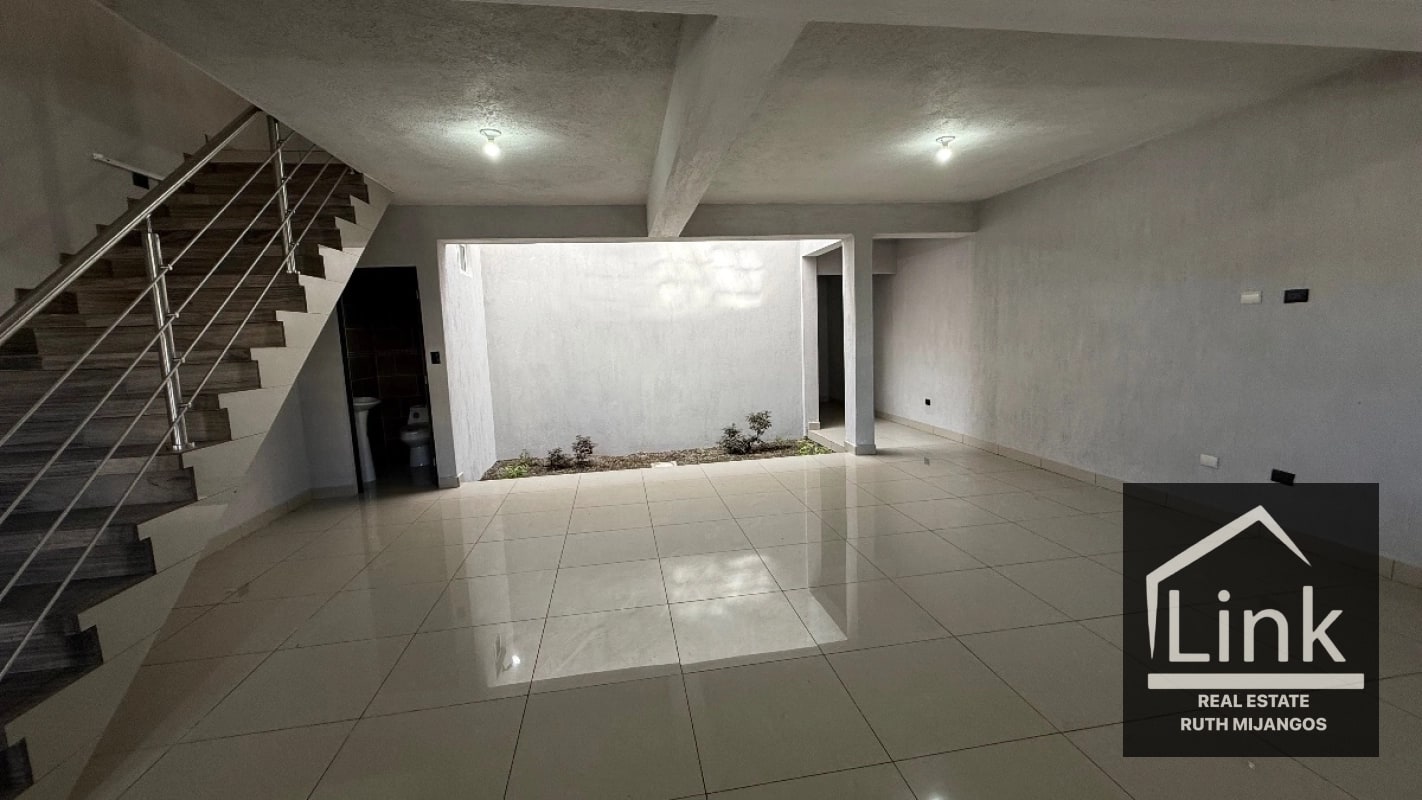 Venta de Casa SAN CRISTOBAL SECTOR B5 - 2