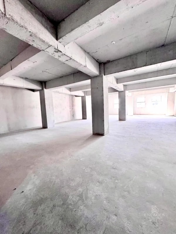 Zona 1 • Bodega en Renta • Edificio en Avenida Elena • 320 M² - 3