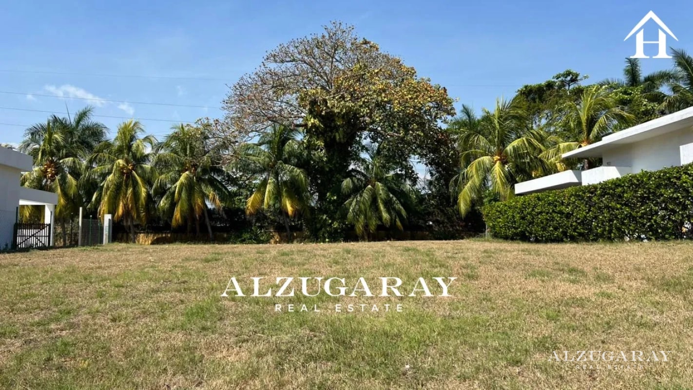 TERRENO PLANO FRENTE AL CANAL 1,063 VR2 / PÉRGOLAS DEL MAR IZTAPA — Terreno en Venta en Pérgolas del Mar, Iztapa, Escuintla — foto 6 de 6