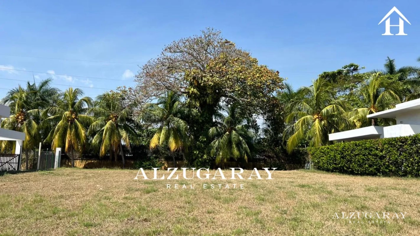 TERRENO PLANO FRENTE AL CANAL 1,063 VR2 / PÉRGOLAS DEL MAR IZTAPA — Terreno en Venta en Pérgolas del Mar, Iztapa, Escuintla — foto 4 de 6