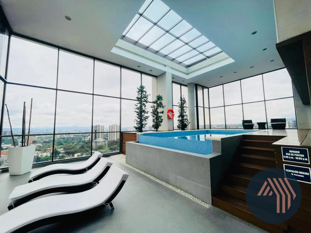 VENTA DE AMPLIO APARTAMENTO DE 2 NIVELES - VEINTI4, ZONA 10 - 10