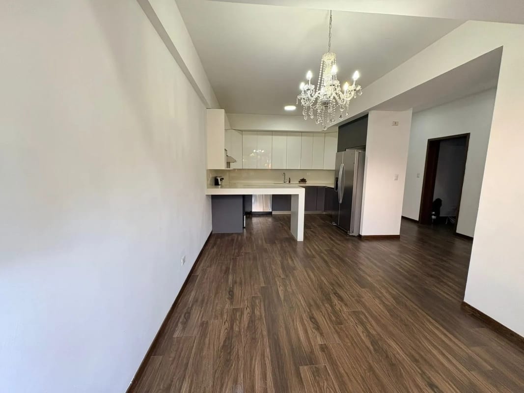 Amplio Apartamento en Casa Acueducto Zona 10 — Apartamento en Venta en Zona Viva, Zona 10, Guatemala, Ciudad — foto 13 de 14