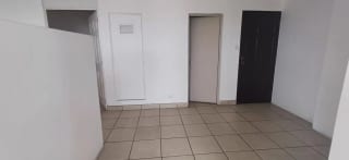 OFICINA EN RENTA - ZONA 9 — Oficina en Alquiler en Zona 9, Guatemala, Ciudad — miniatura 5 de 7