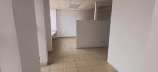 OFICINA EN RENTA - ZONA 9 — Oficina en Alquiler en Zona 9, Guatemala, Ciudad — miniatura 2 de 7