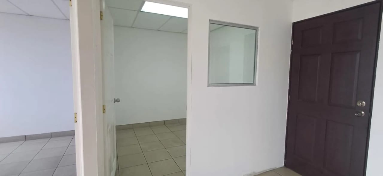 SE RENTA OFICINA EN ZONA 9 — Oficina en Alquiler en Zona 9, Guatemala, Ciudad — foto 5 de 6