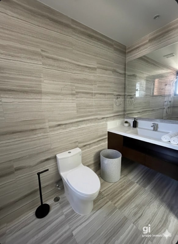 Apartamento en z10 en renta para estrenar. 3 dormitorios, cuarto de servicio - 1