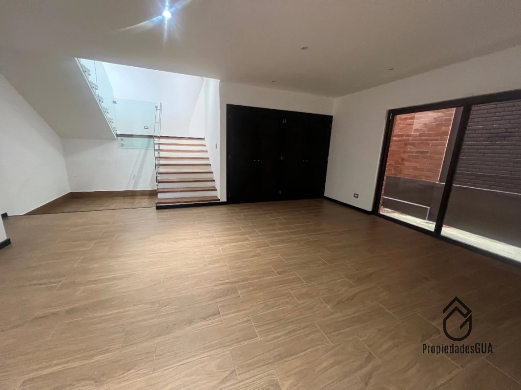 Casa con vista espectacular dentro de condominio en renta - 5