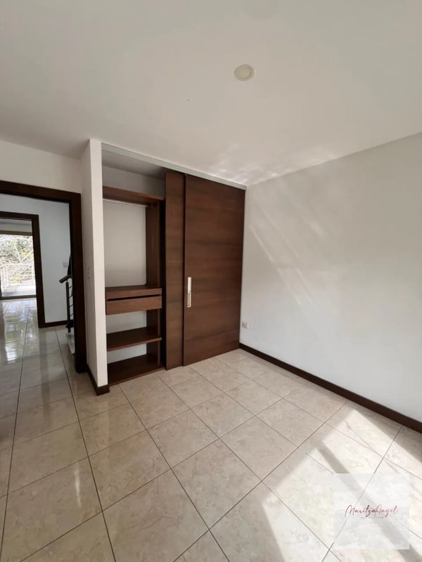 ALQUILER DE CASA EN ZONA 16 SECTOR KANAJUYU - 10