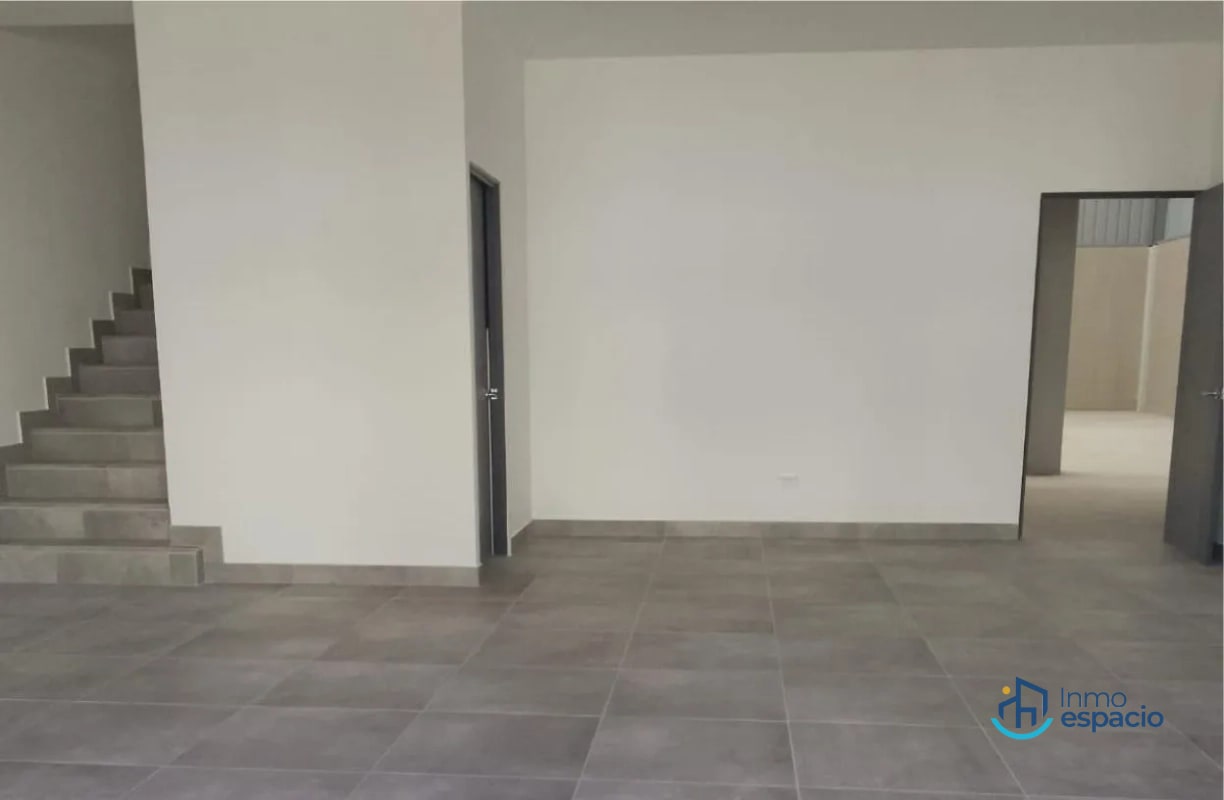 Ofibodega en renta, finalizada Calzada Roosvelt - 13