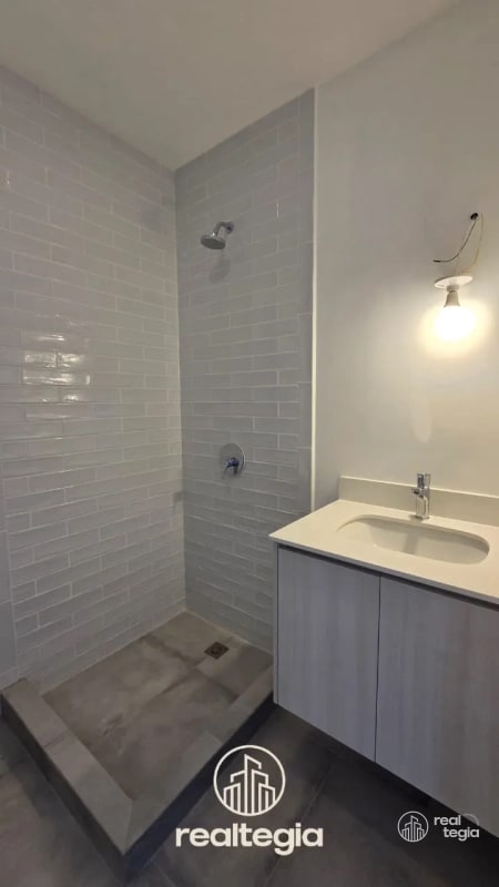 APARTAMENTO ANTARES DE CAYALÁ ZONA 16 - 3