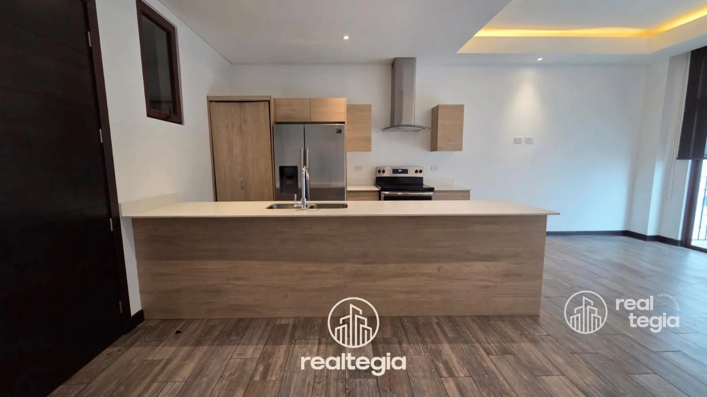 APARTAMENTO LIRIOS DE CAYALÁ ZONA 16 - 13
