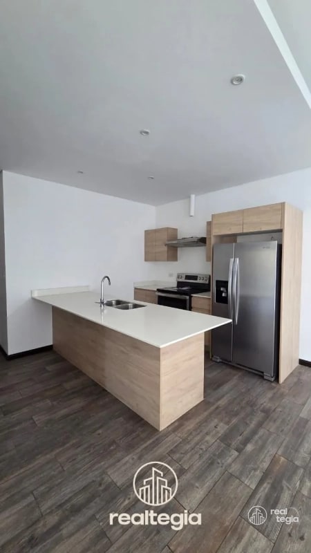 APARTAMENTO LIRIOS DE CAYALÁ ZONA 16 - 15