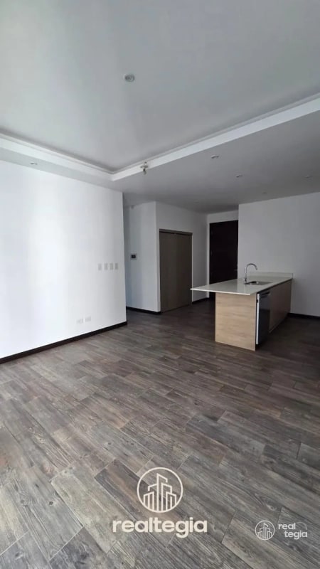 APARTAMENTO LIRIOS DE  CAYALÁ ZONA 16 - 13