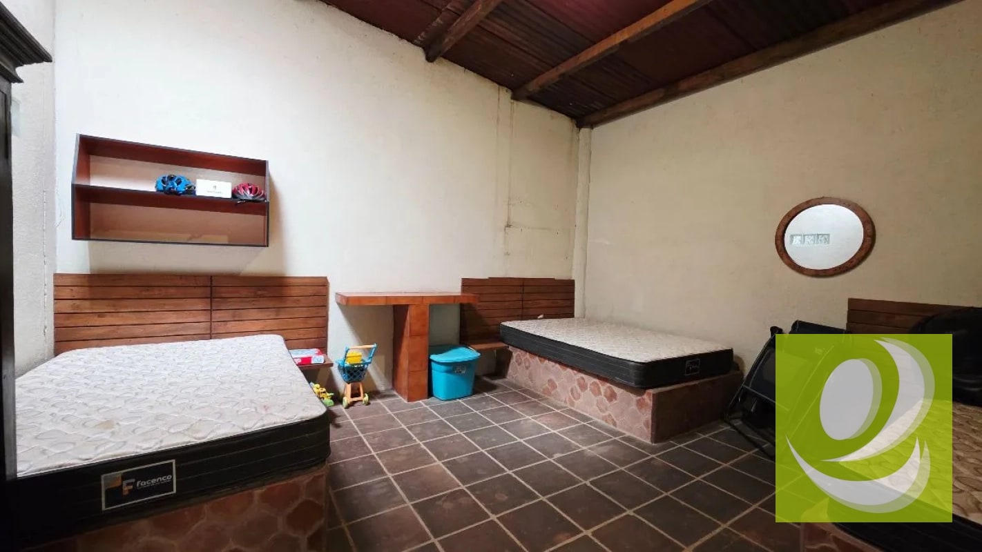 VENDO CASA DE DESCANSO EN ALDEA LAS FLORES SUMPANGO SACATEPEQUEZ - 3