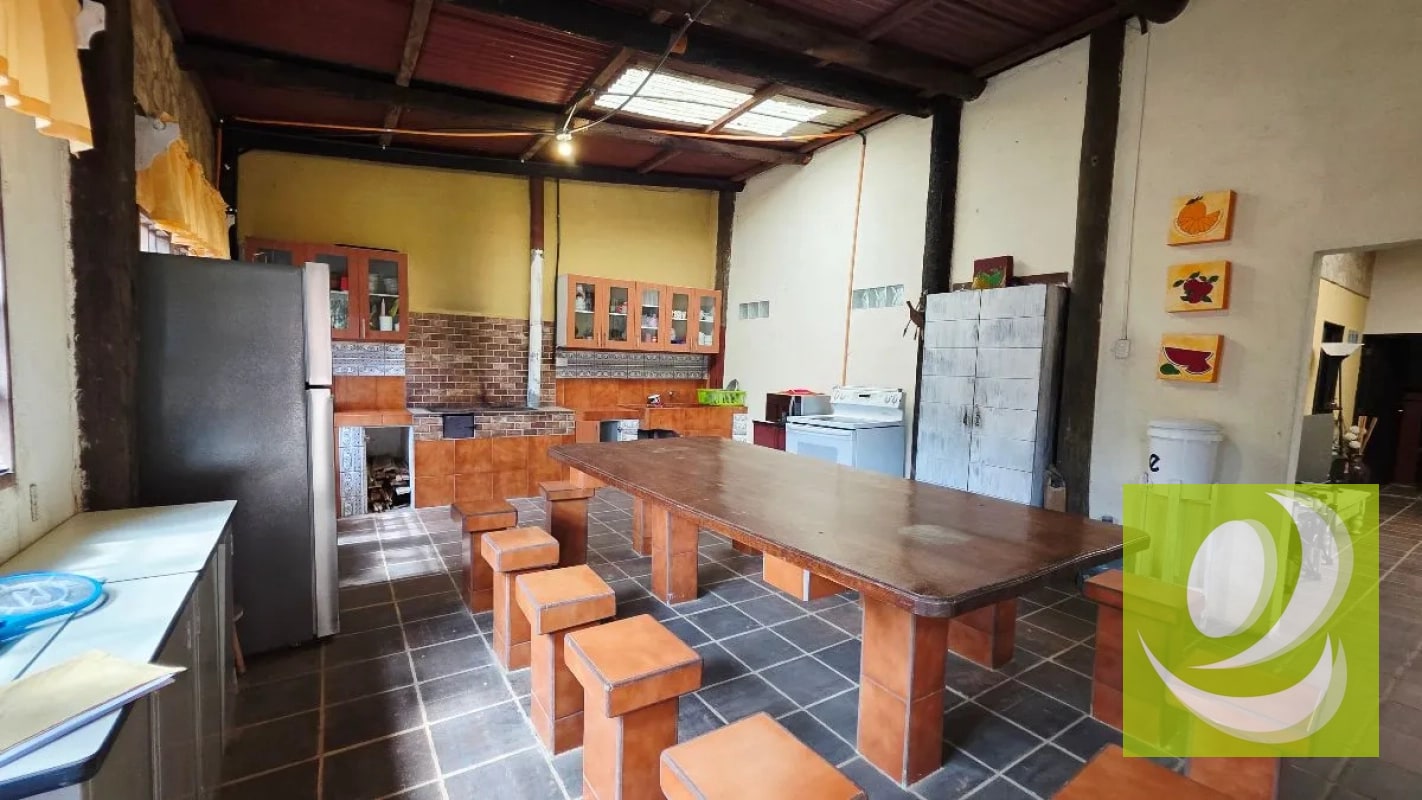 VENDO CASA DE DESCANSO EN ALDEA LAS FLORES SUMPANGO SACATEPEQUEZ - 1