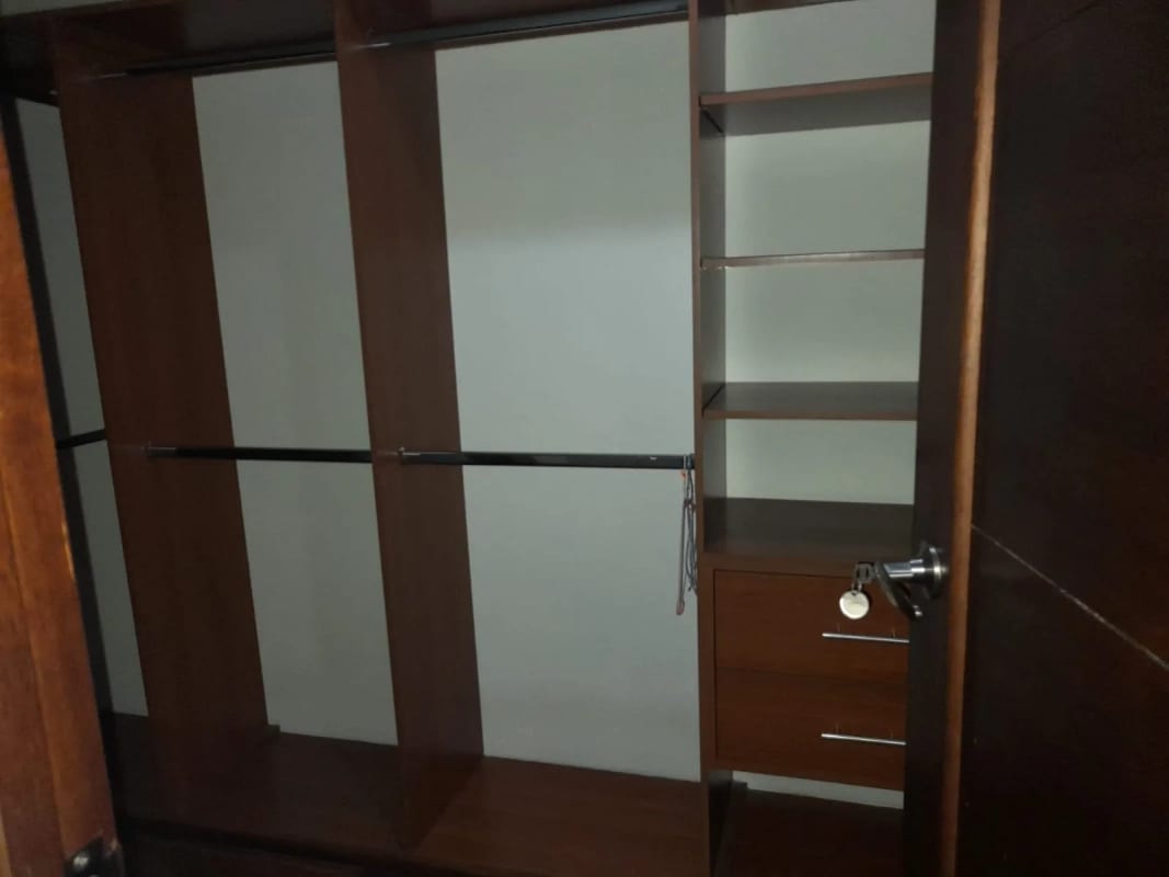 Apto. en Venta en Edificio Zona 10. — Apartamento en Venta en Zona 10, Guatemala, Ciudad — foto 7 de 17