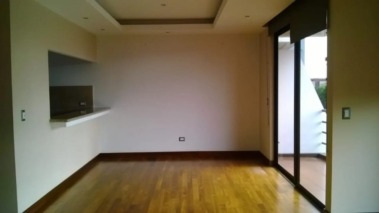 Apto. en Venta en Edificio Zona 10. — Apartamento en Venta en Zona 10, Guatemala, Ciudad — foto 2 de 17