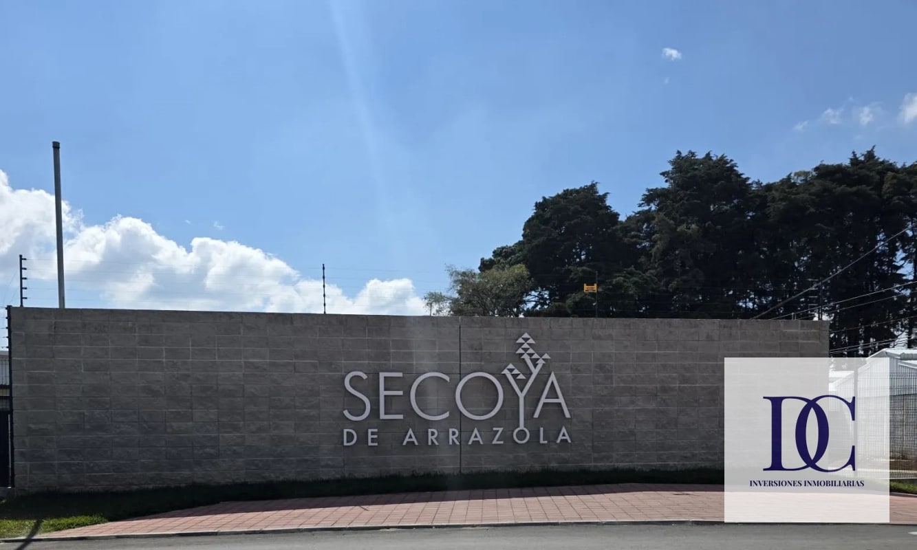 CASA EN VENTA – CONDOMINIO SECOYA DE ARRAZOLA | CAES KM. 16.5 - 16