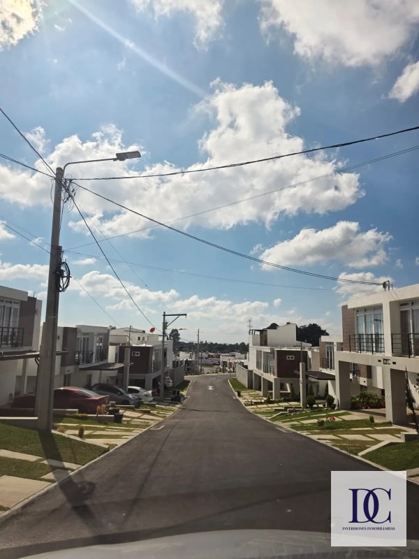 CASA EN VENTA – CONDOMINIO SECOYA DE ARRAZOLA | CAES KM. 16.5 - 2