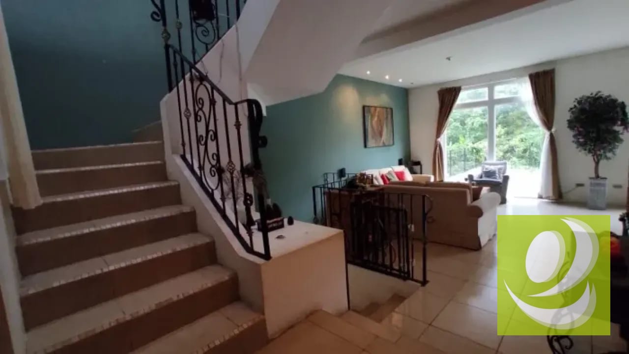 Casa 3 Niveles en Venta Vistas de San Jose CAES — Casa en Venta en San José Pinula, Guatemala, Ciudad — foto 3 de 14