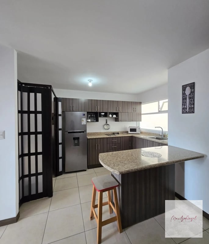 RENTA DE APARTAMENTO AMUEBLADO EN ZONA 11 - 9