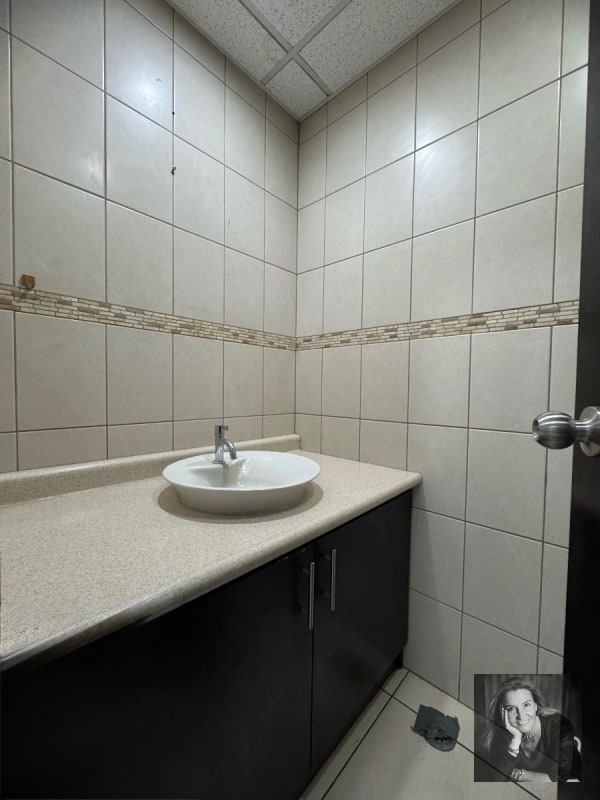 DUBAI CENTER / Oficina en Venta , zona 10 - 8